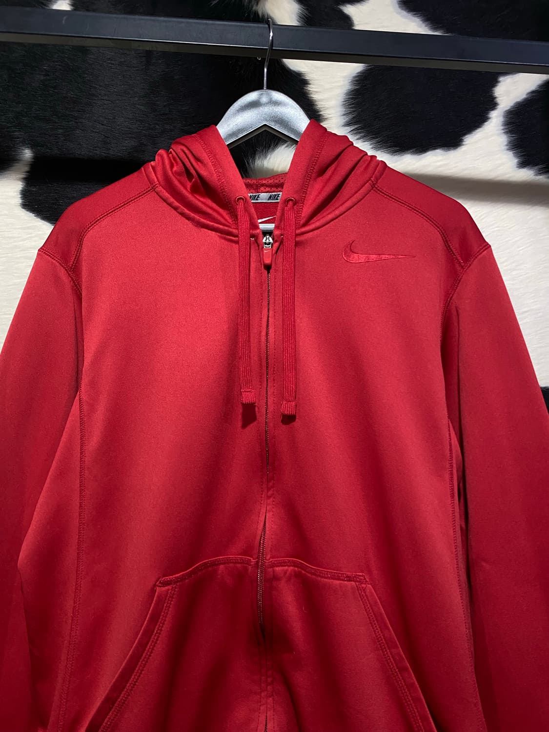 Nike therma-fit 로고 자수 레드 후드집업 상품이미지3