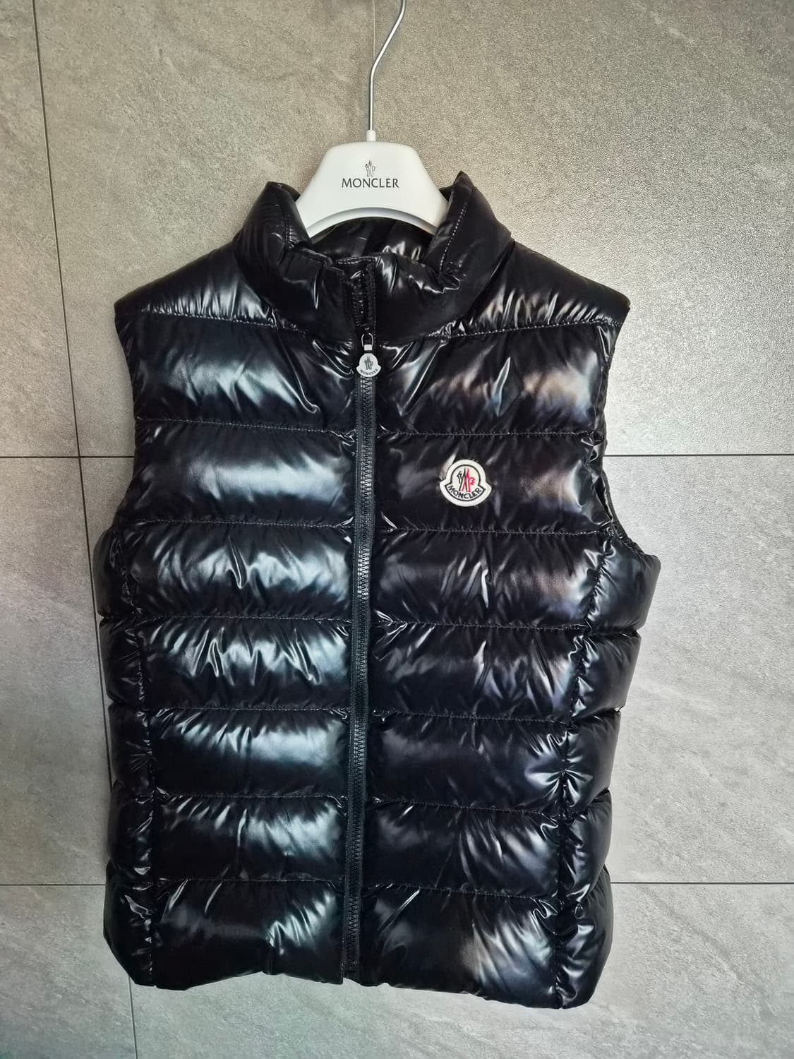 몽클레어 조끼패딩 키즈 14y 상품이미지2