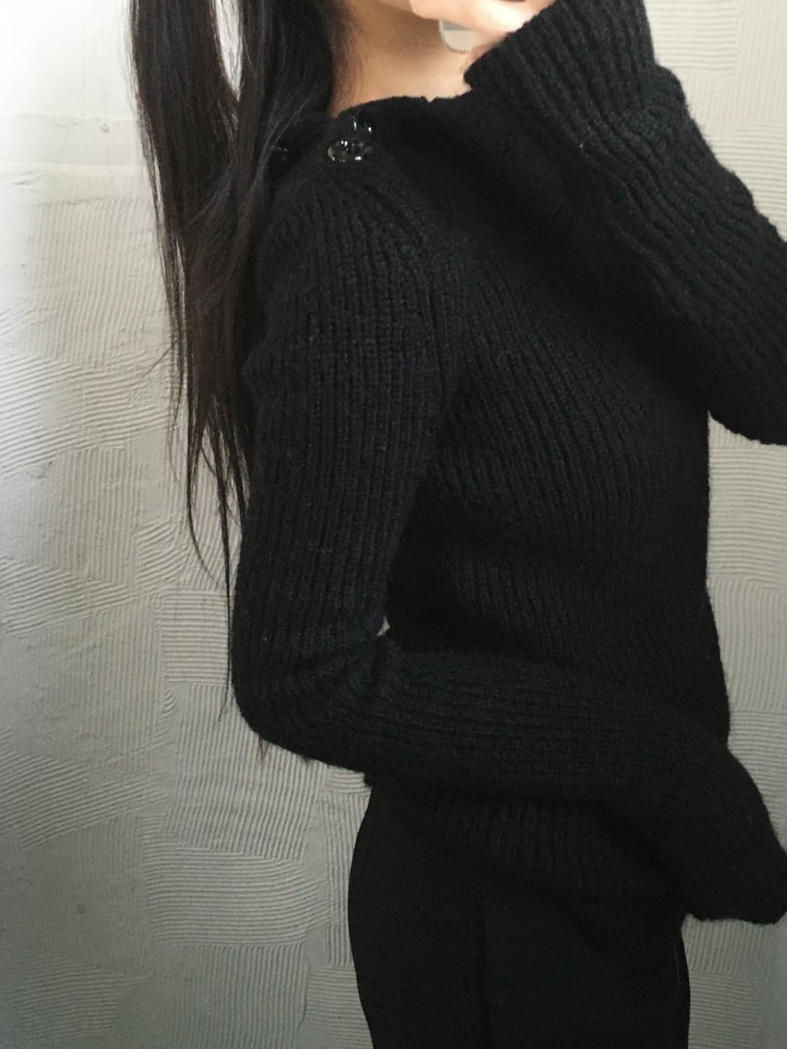 BALENCIAGA 발렌시아가 모헤어 버튼 터틀넥 니트 상품이미지2