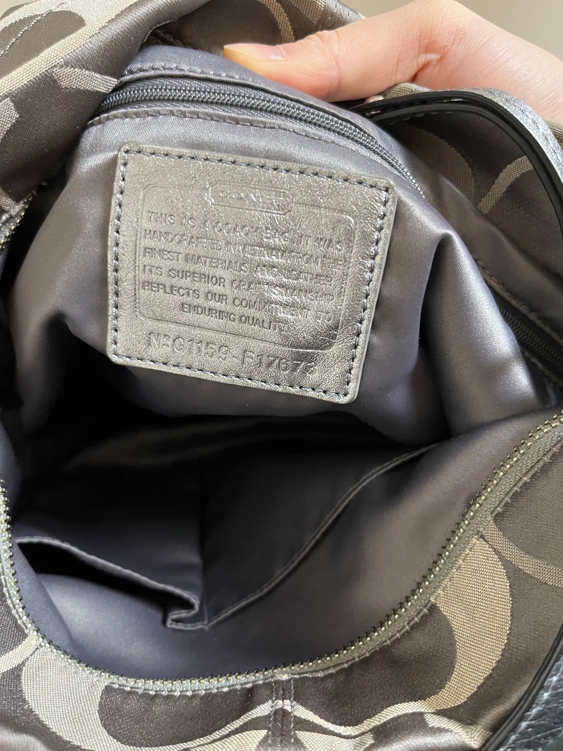 🎉BLACK FRIDAY🎉 Coach gray bag 상품이미지6