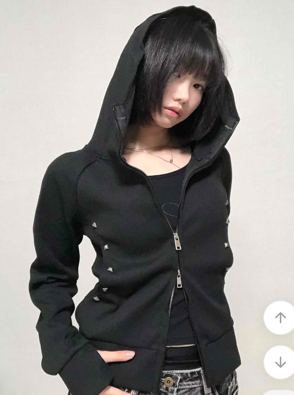 스터드 후드집업 블랙 상품이미지2