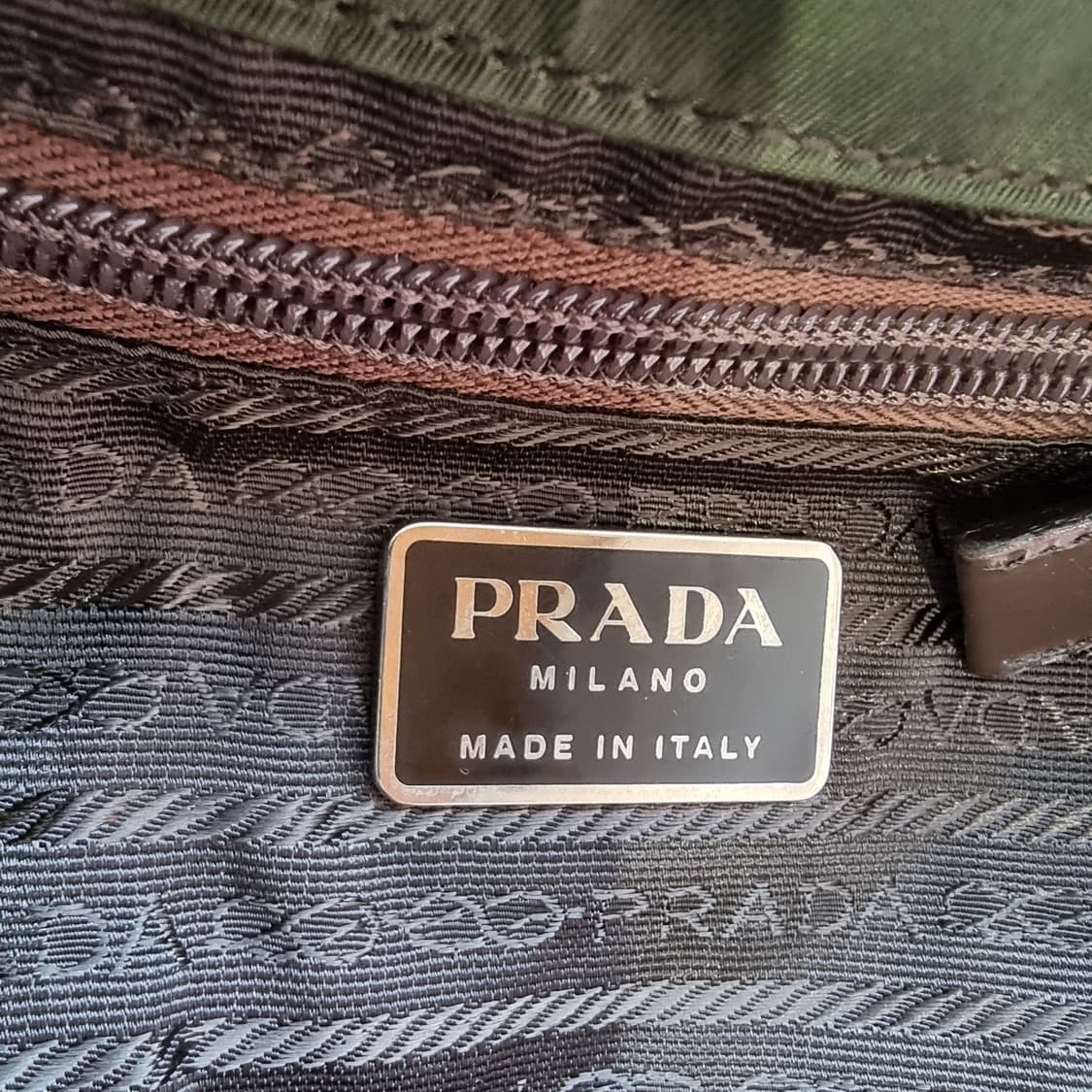 PRADA 프라다 포코노나일론 백팩 카키 상품이미지8