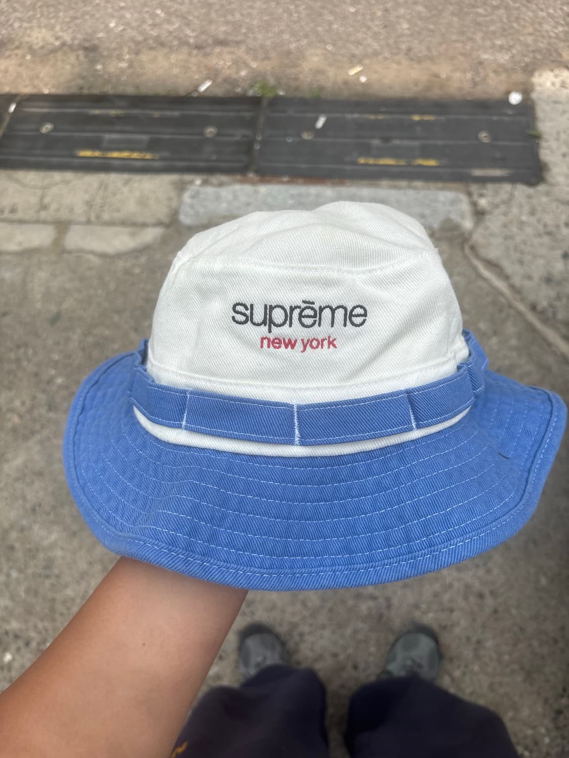 슈프림 버킷햇 블루 상품이미지1