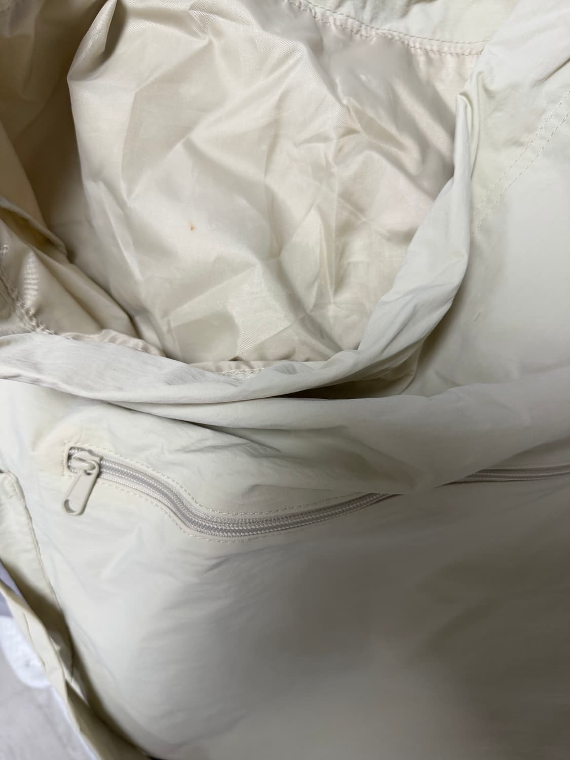 유니클로 드로우 스트링 백 아이보리 상품이미지3