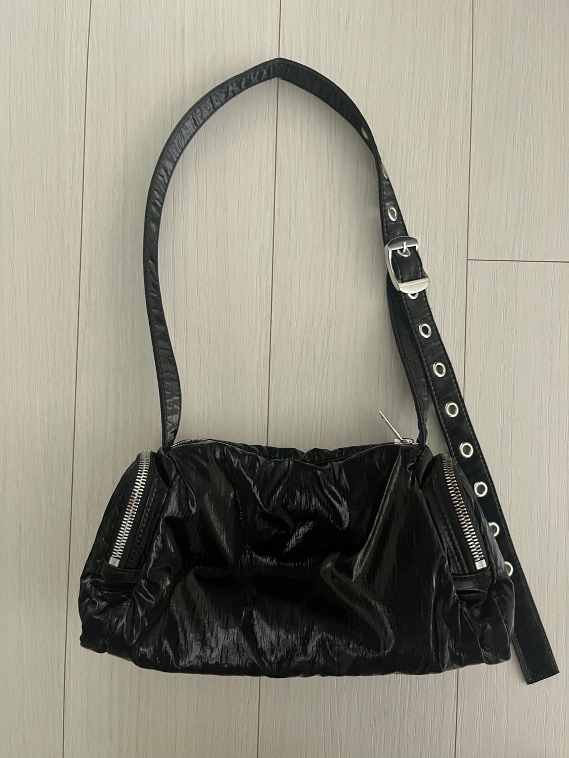 LCDC TM EYELET BELT-STRAP BAG black 상품이미지3