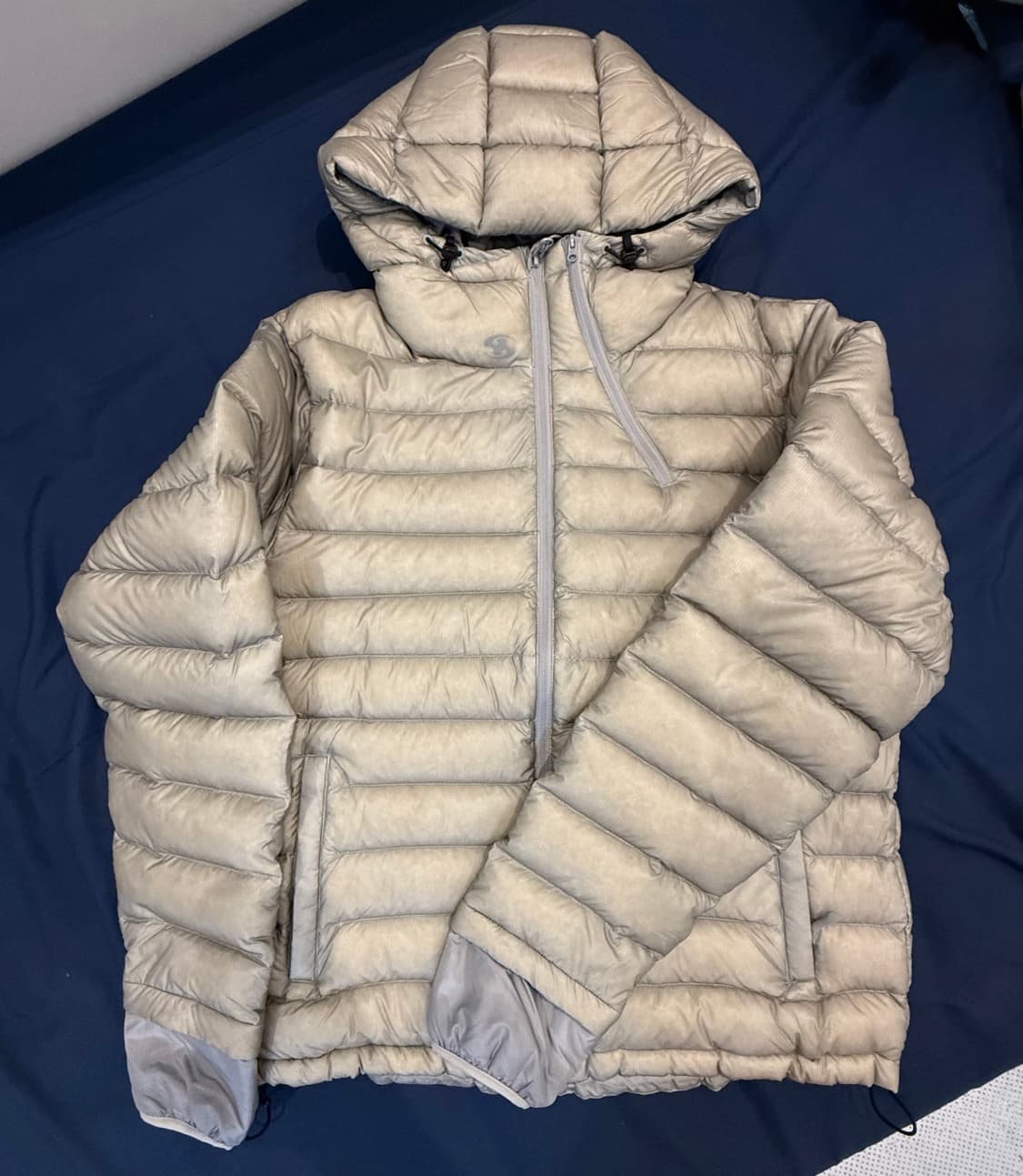 산산기어 서픽스 푸퍼 그레이(3) fw24 / S급 상품이미지1