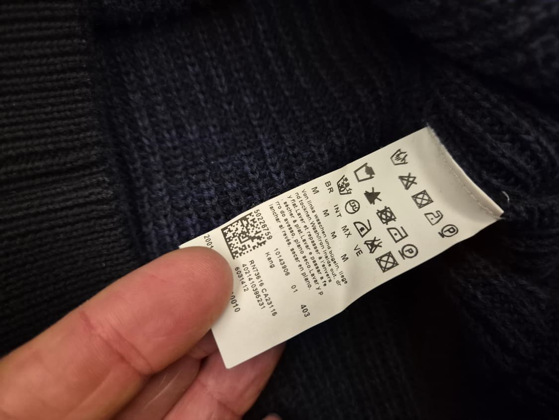 휴고보스쿼터 짚업 니트 상품이미지8