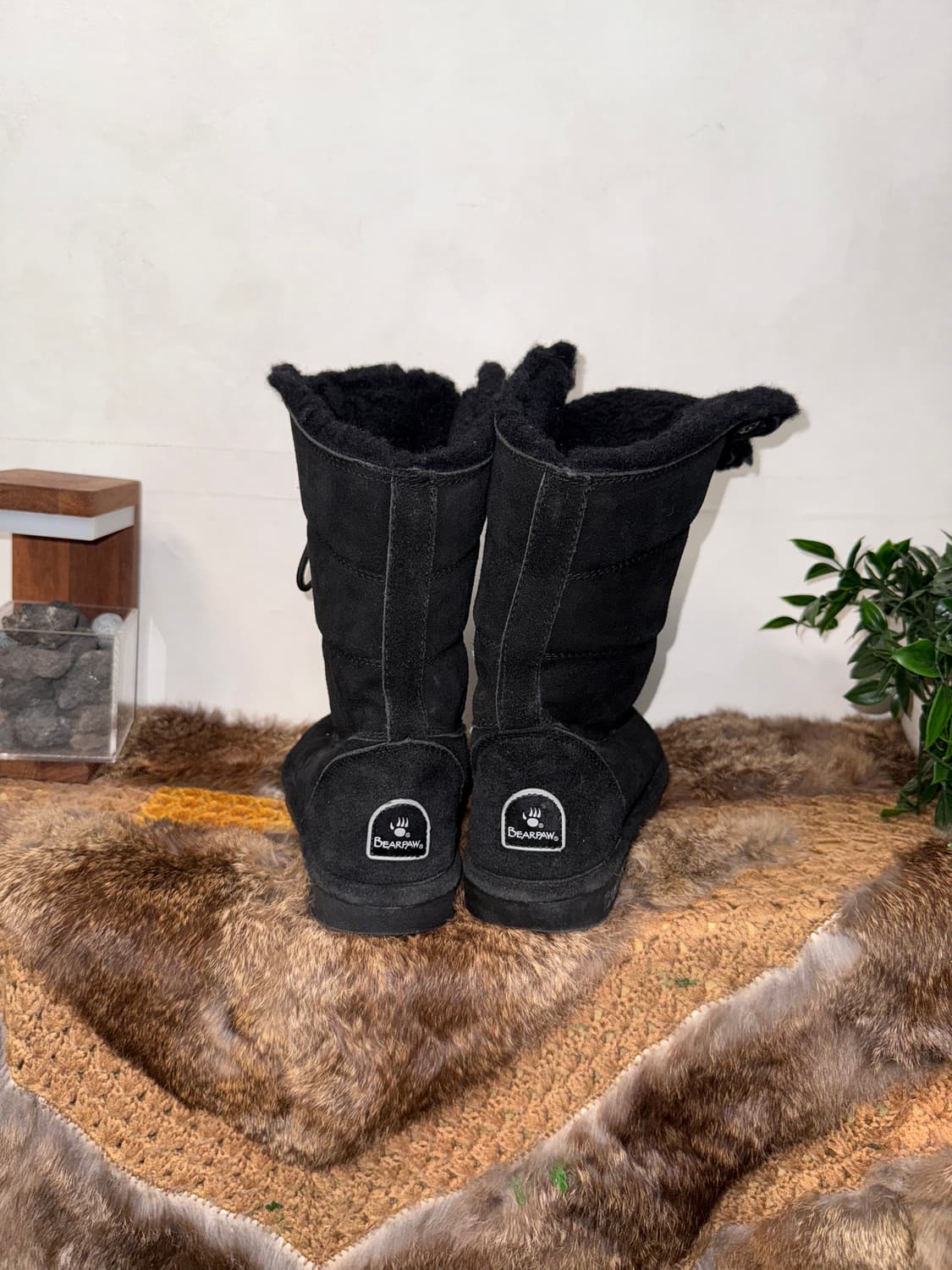 Bearpaw black karen laceup boots 상품이미지4