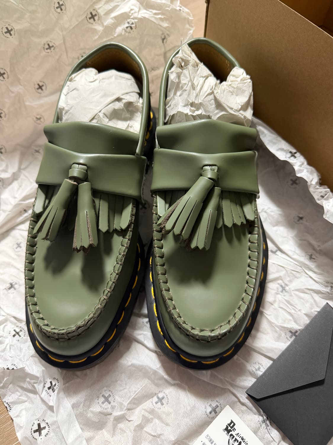 닥터마틴 아드리안 YS 카키 그린 220 새제품 상품이미지1