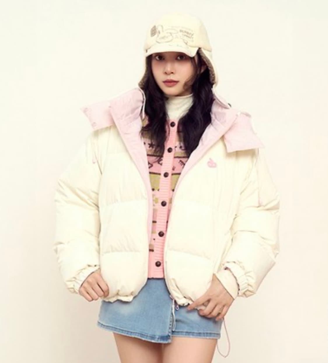키르시 리버시블 아이보리 연딸기핑크 패딩 김민주착용 상품이미지3