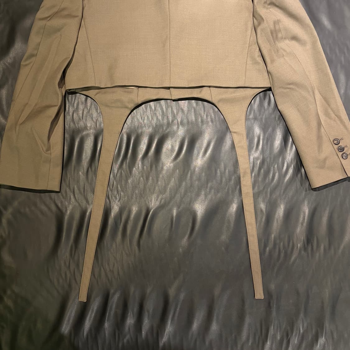 본봄 가터 디테일 크롭 자켓 상품이미지6