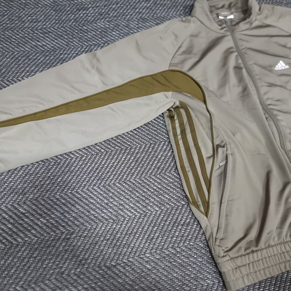 아디다스 카키 져지 상품이미지7