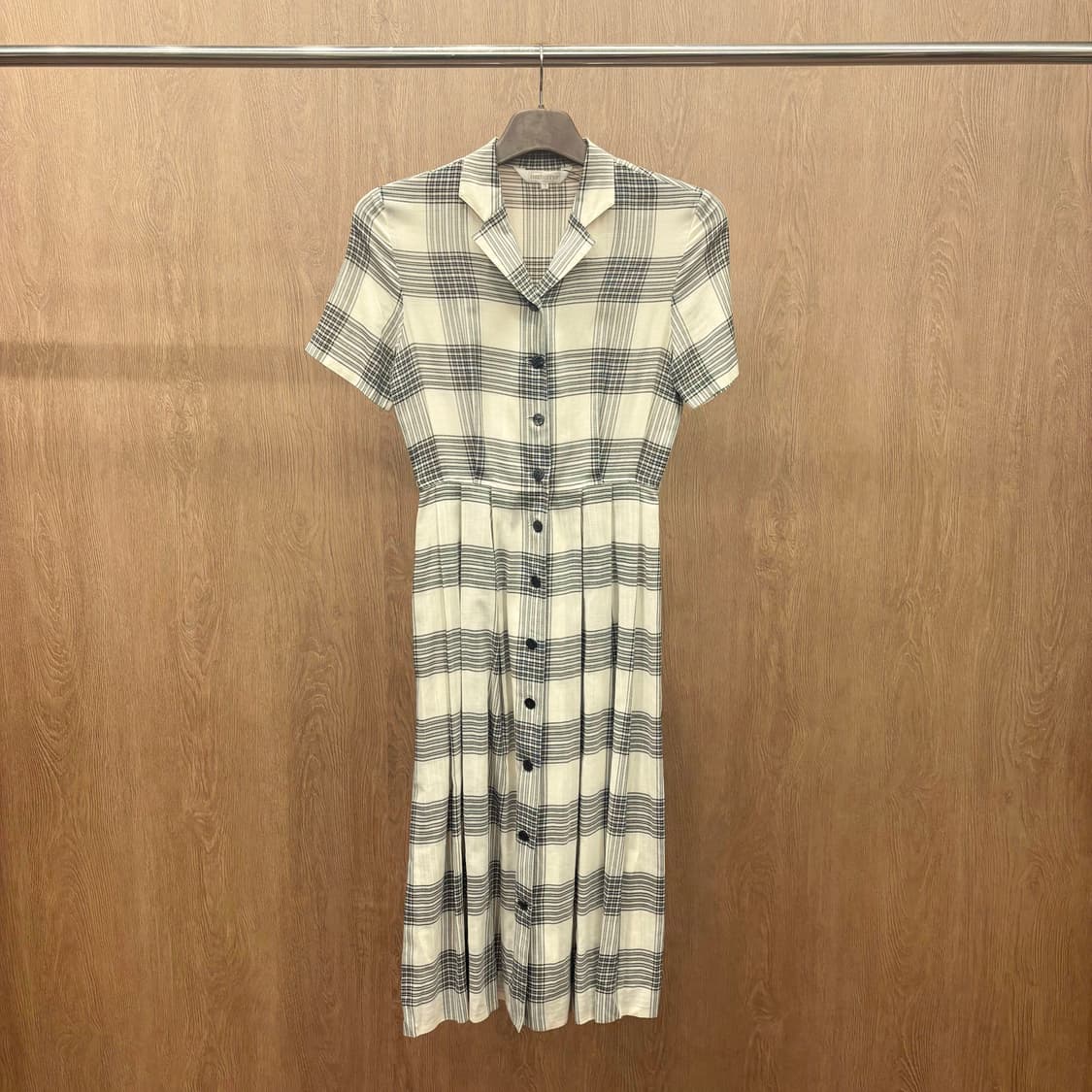 버버리 런던 롱 원피스 카라넥 버튼 클로징 체크 패턴 디테일 그레이 상품이미지2