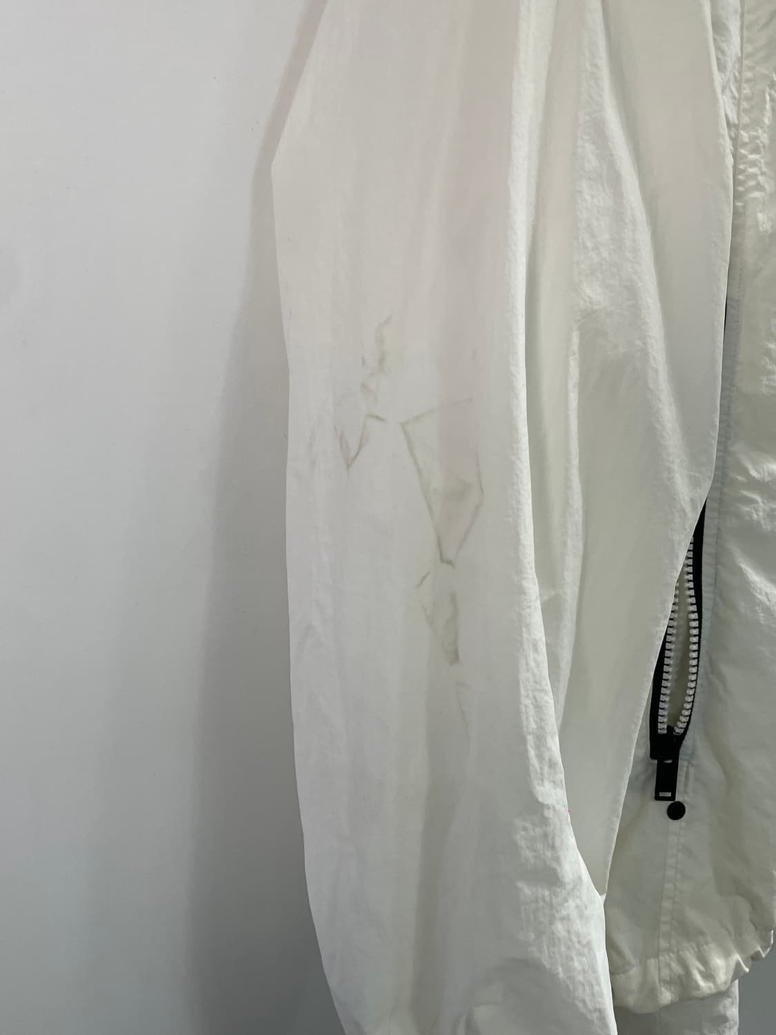 무스너클 화이트 투웨이 바람막이 자켓 (on.298) 상품이미지8