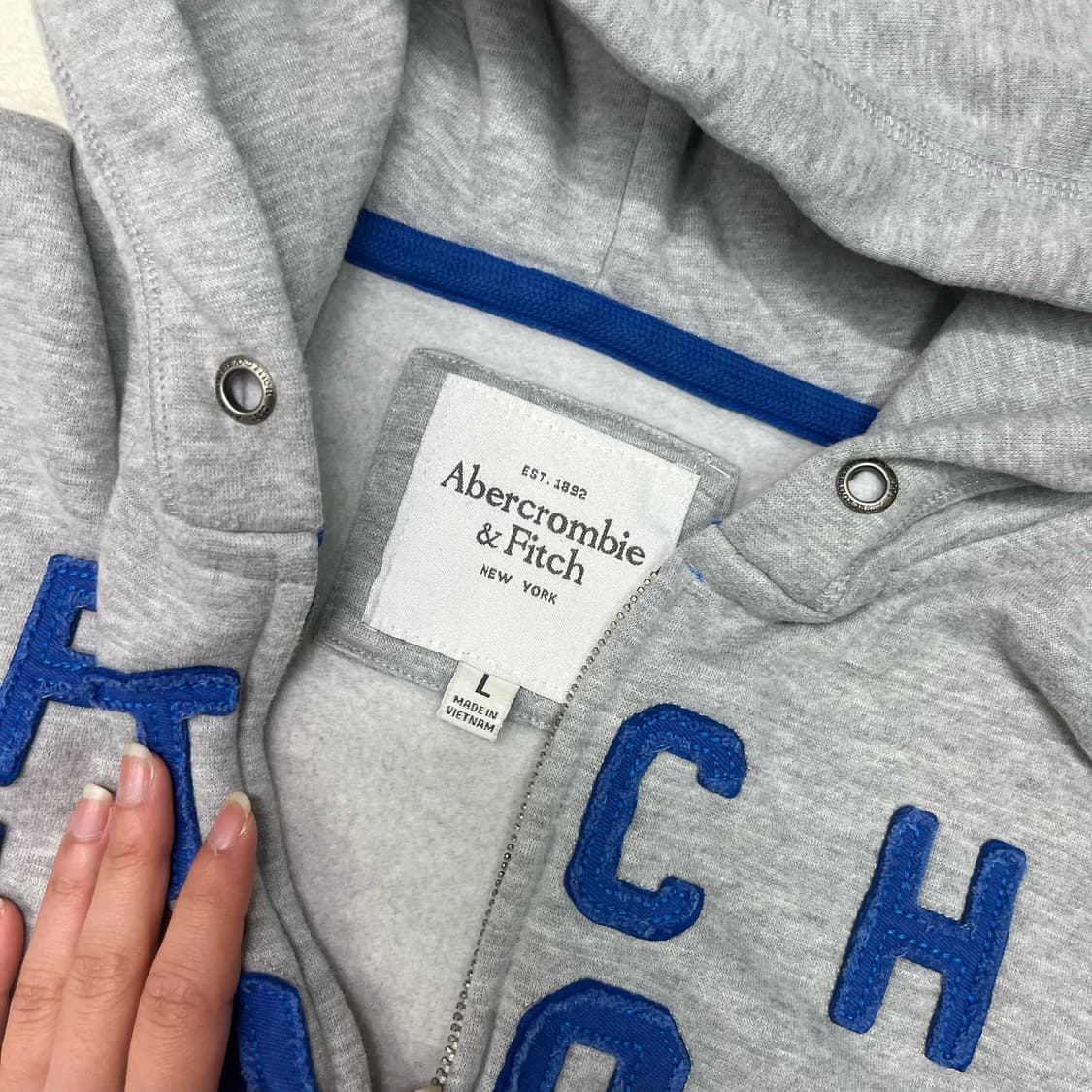 Abercrombie gray hood zip-up 상품이미지7