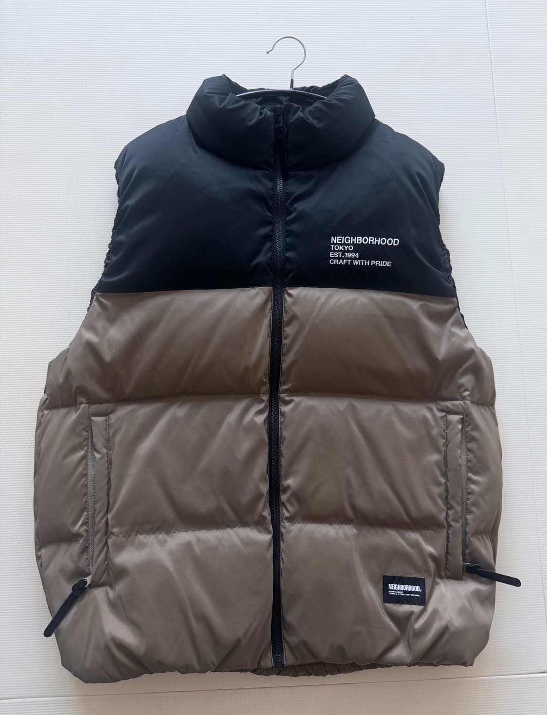 Neighborhood Classic Down Vest 블랙 베이지 상품이미지2