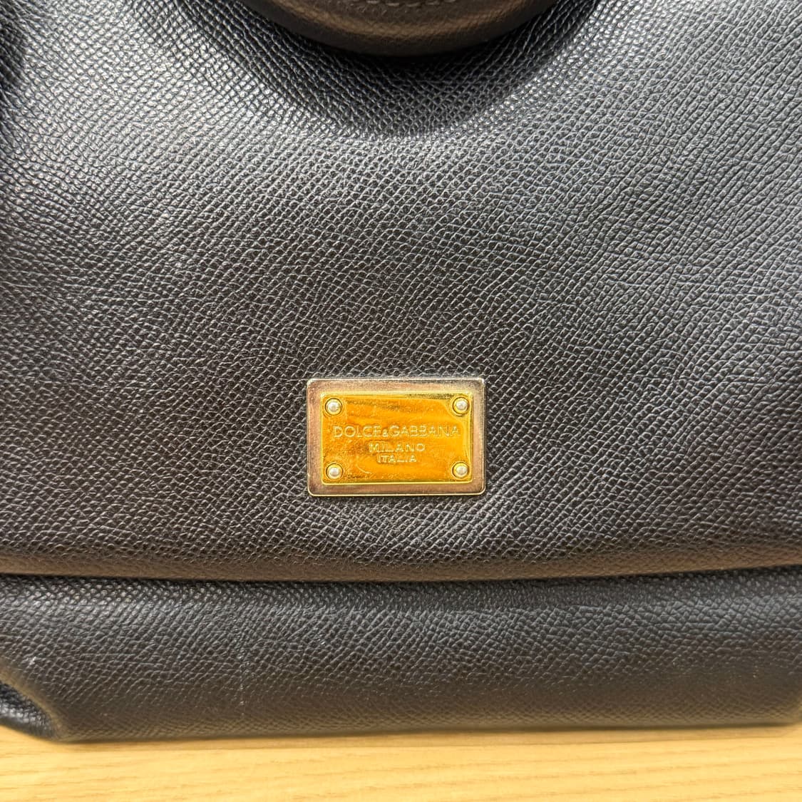 돌체앤가바나 골드 로고 토트백 탑핸들 숄더 스트랩 디테일 블랙 상품이미지6