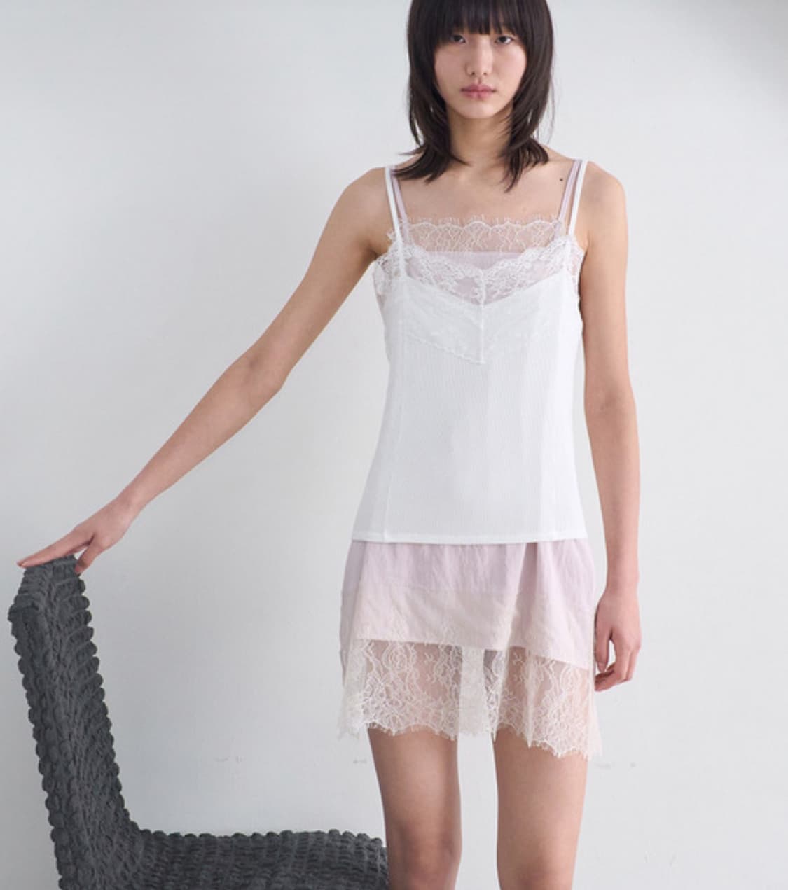 세릭 레이스 트림 슬리브리스 나시 Cerric Lace Trim 상품이미지1