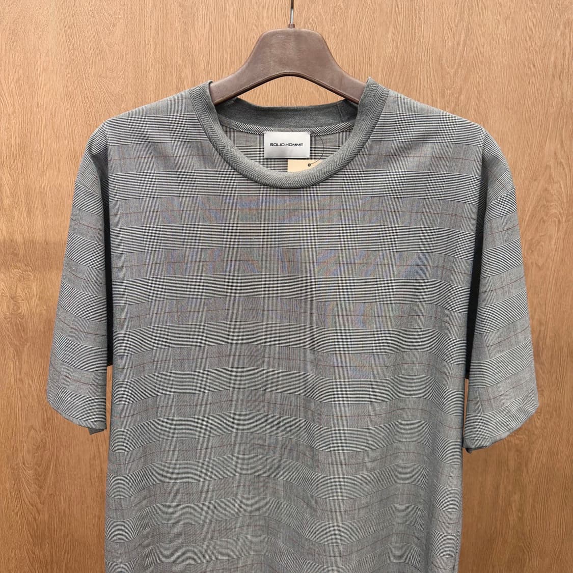솔리드옴므 라운드넥 반팔 티셔츠 글렌 체크 패턴 디테일 루즈핏 그레이 상품이미지4