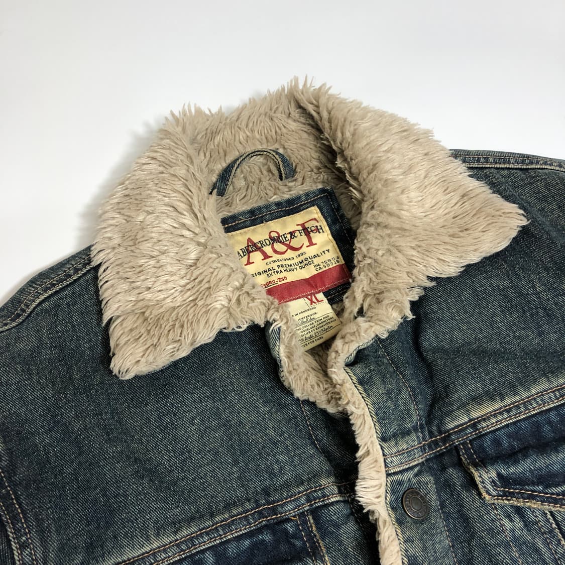 아베크롬비 90s 데미지드 쉐르파 데님자켓 XL 상품이미지3