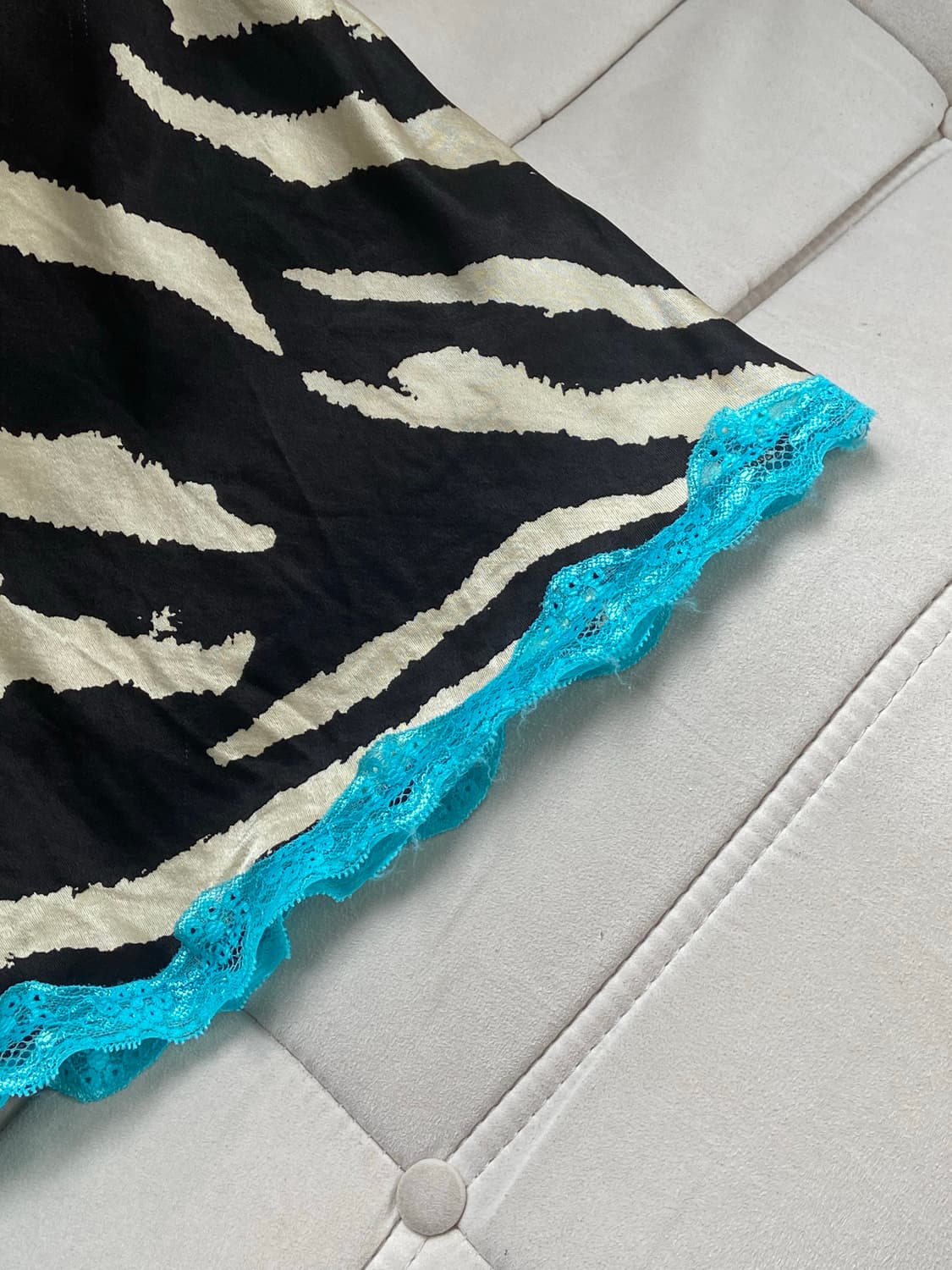TOPSHOP zebra laced satin long skirt 상품이미지3