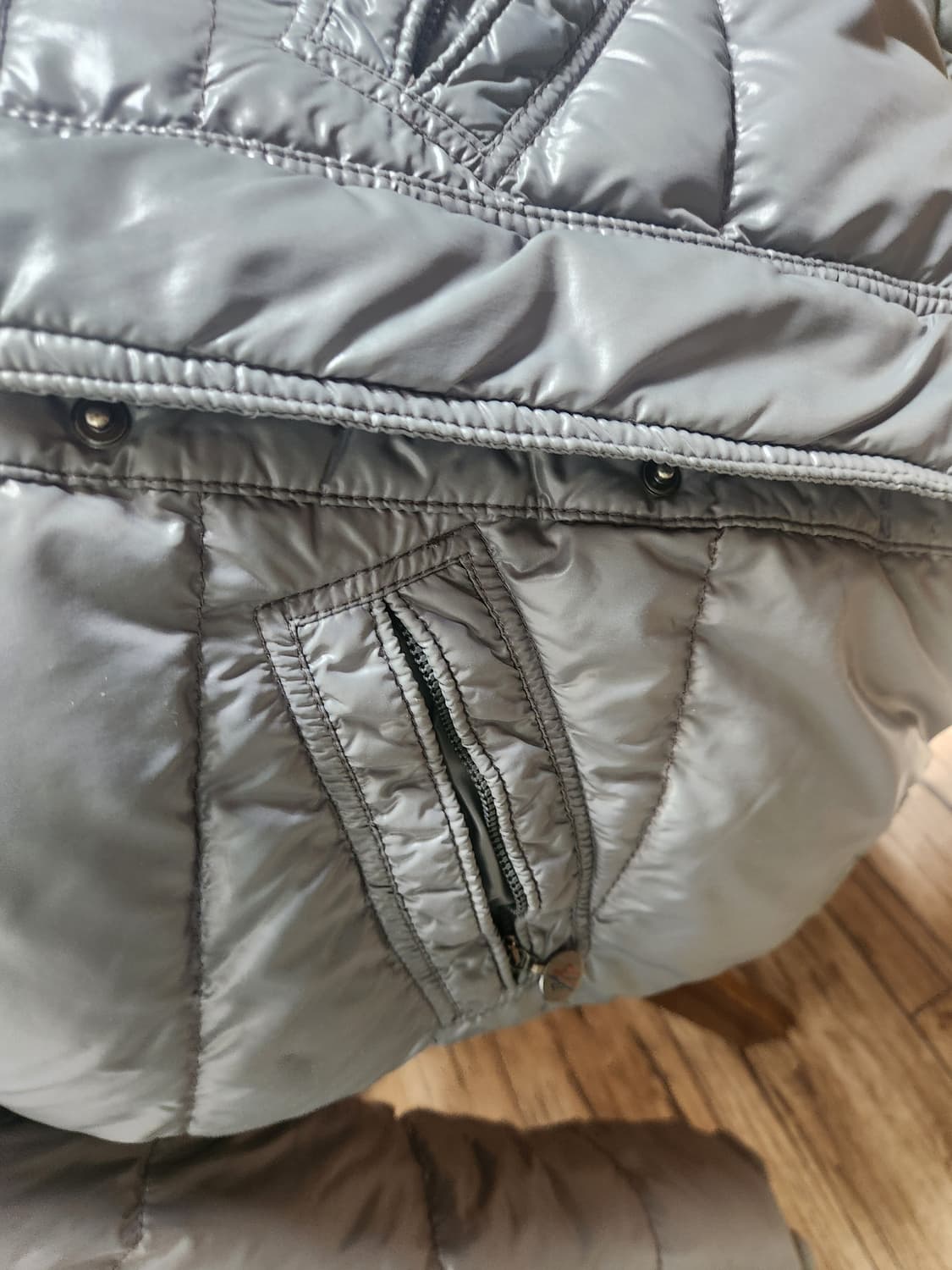 (감정서 동봉) 몽클레어 리버시블 다운 푸퍼 자켓 상품이미지6