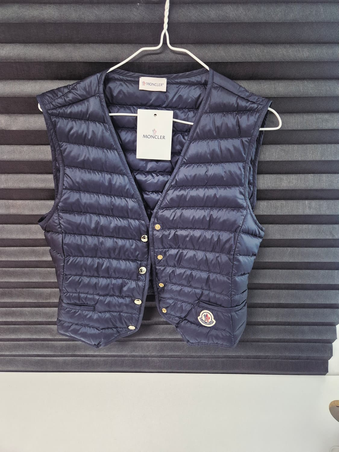 몽클레어 여성 조끼 패딩 네이비 사이즈 42 (최상급) 상품이미지1