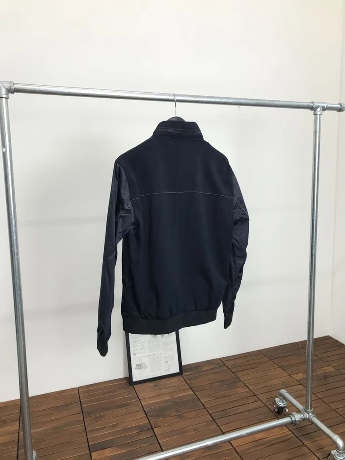 Zara Contrast Zip Windbreaker 상품이미지4