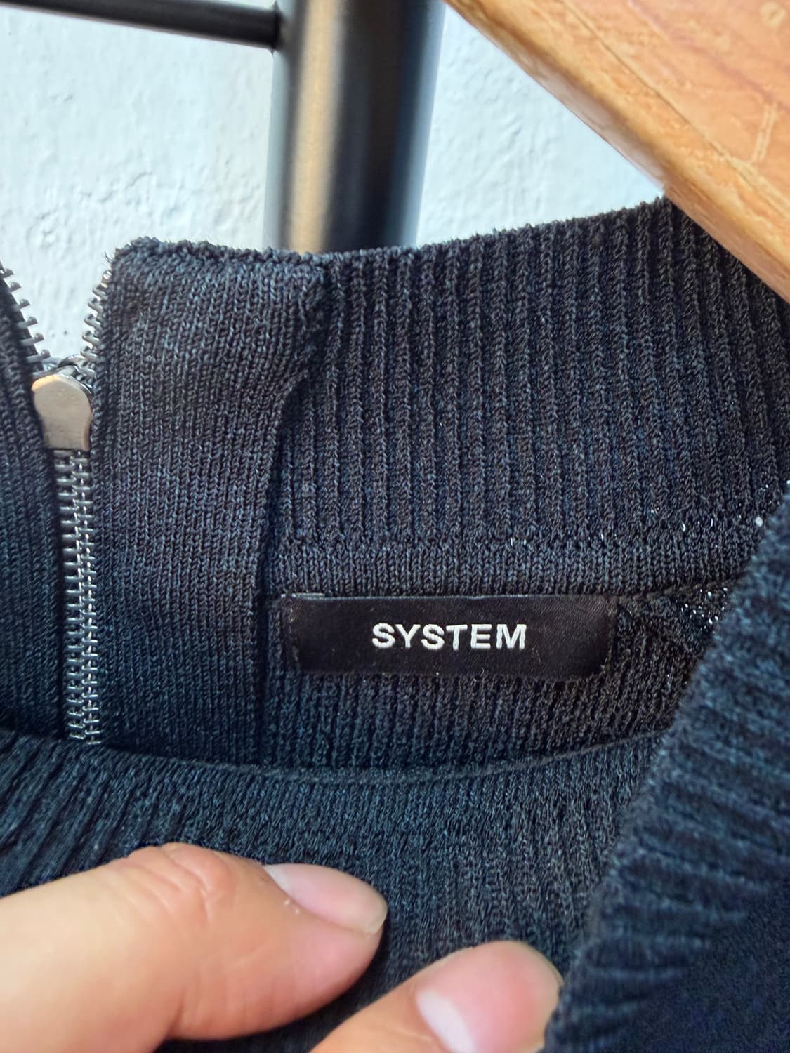 정품) 시스템 한섬 23ss TRÔNER 오버핏 크롭 니트 F  상품이미지6