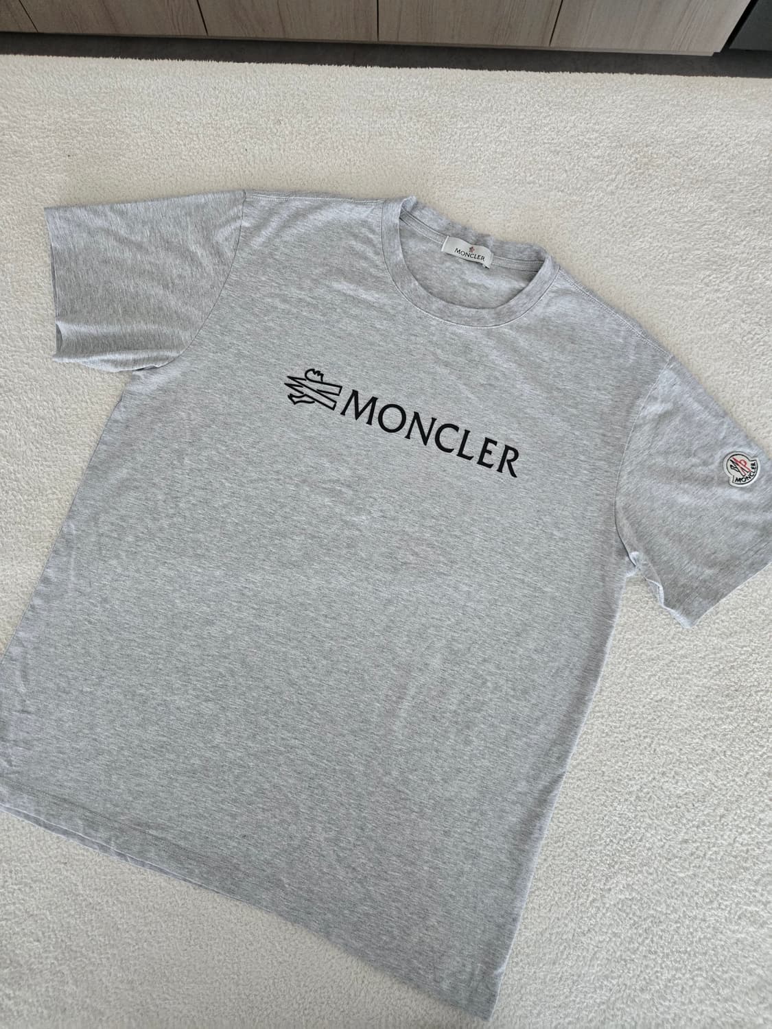몽클레어 반팔티 그레이 L 상품이미지1