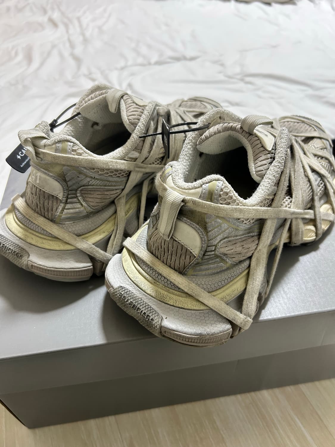 발렌시아가 3xl 에그쉘 상품이미지2