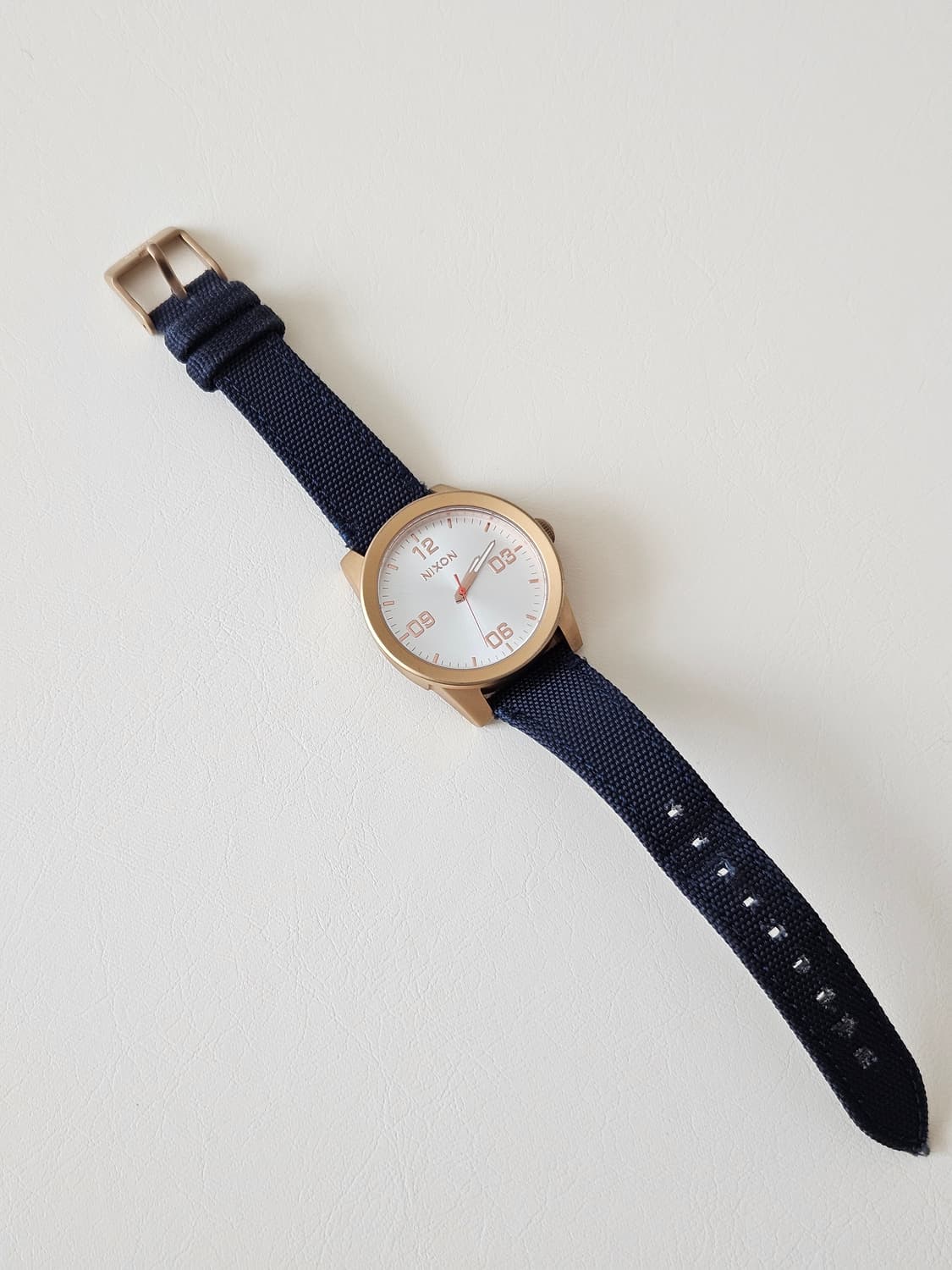 Nixon 닉슨 골드 프레임 네이비 시계 상품이미지4