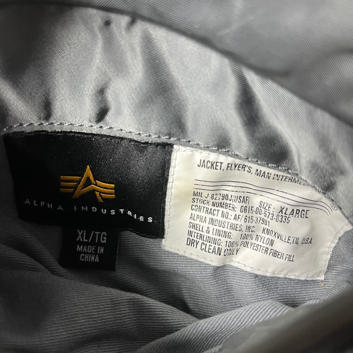 Alpha Industries MA-1 Flight Jacket 상품이미지5