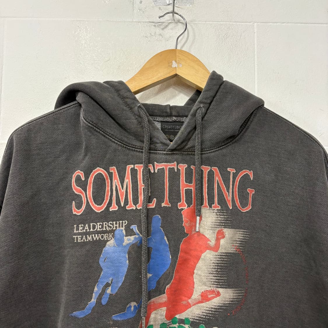 꼼파뇨 TEAM WORK 피그먼트 후드티 상품이미지2