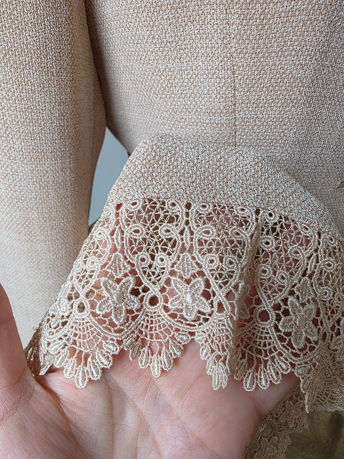 베이지 레이스 장식 롱 자켓 상품이미지4