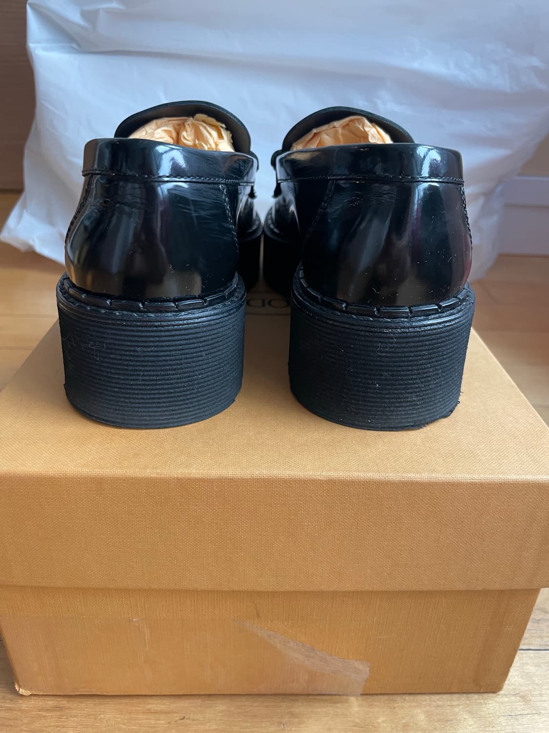 Tod’s 토즈 청키 럭 솔 페니로퍼 37.5  상품이미지3