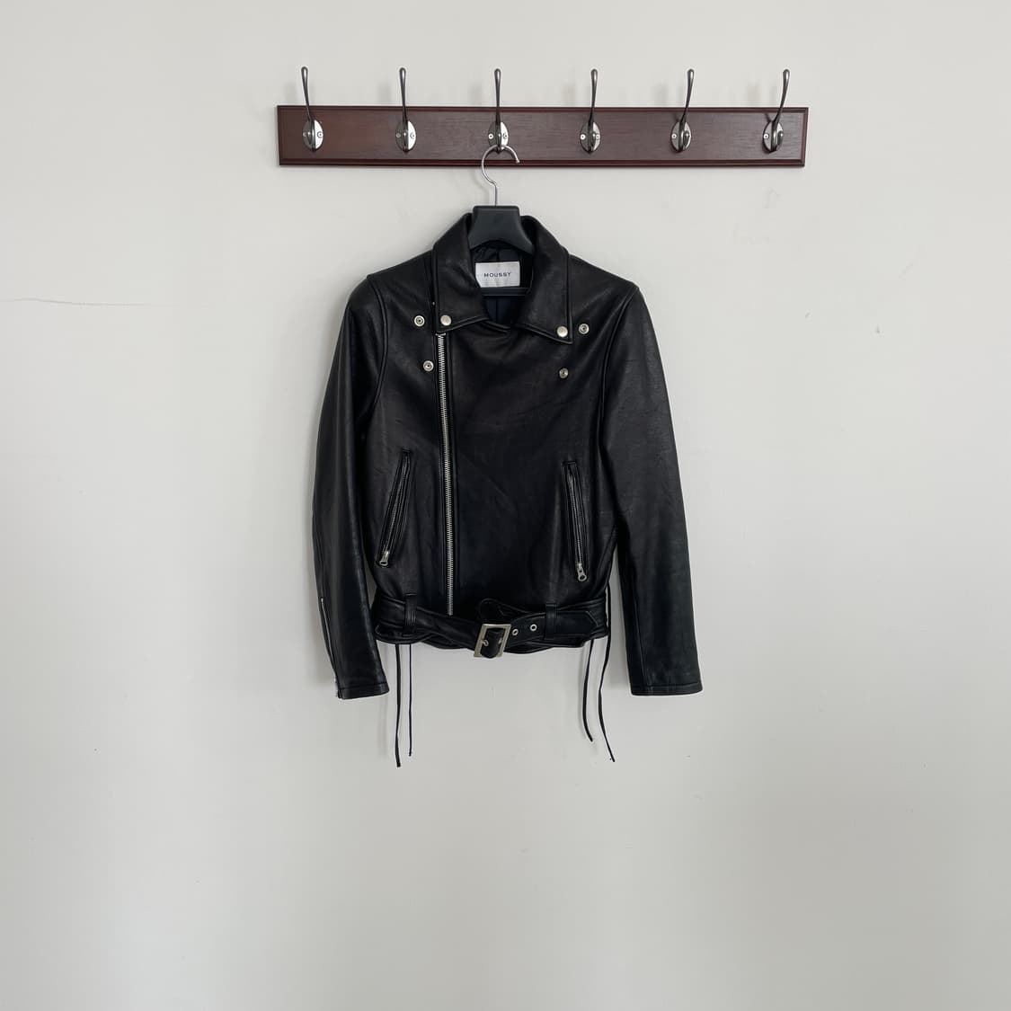 moussy 마우지 리얼 레더 백 아일렛 디테일 라이더 자켓 상품이미지1