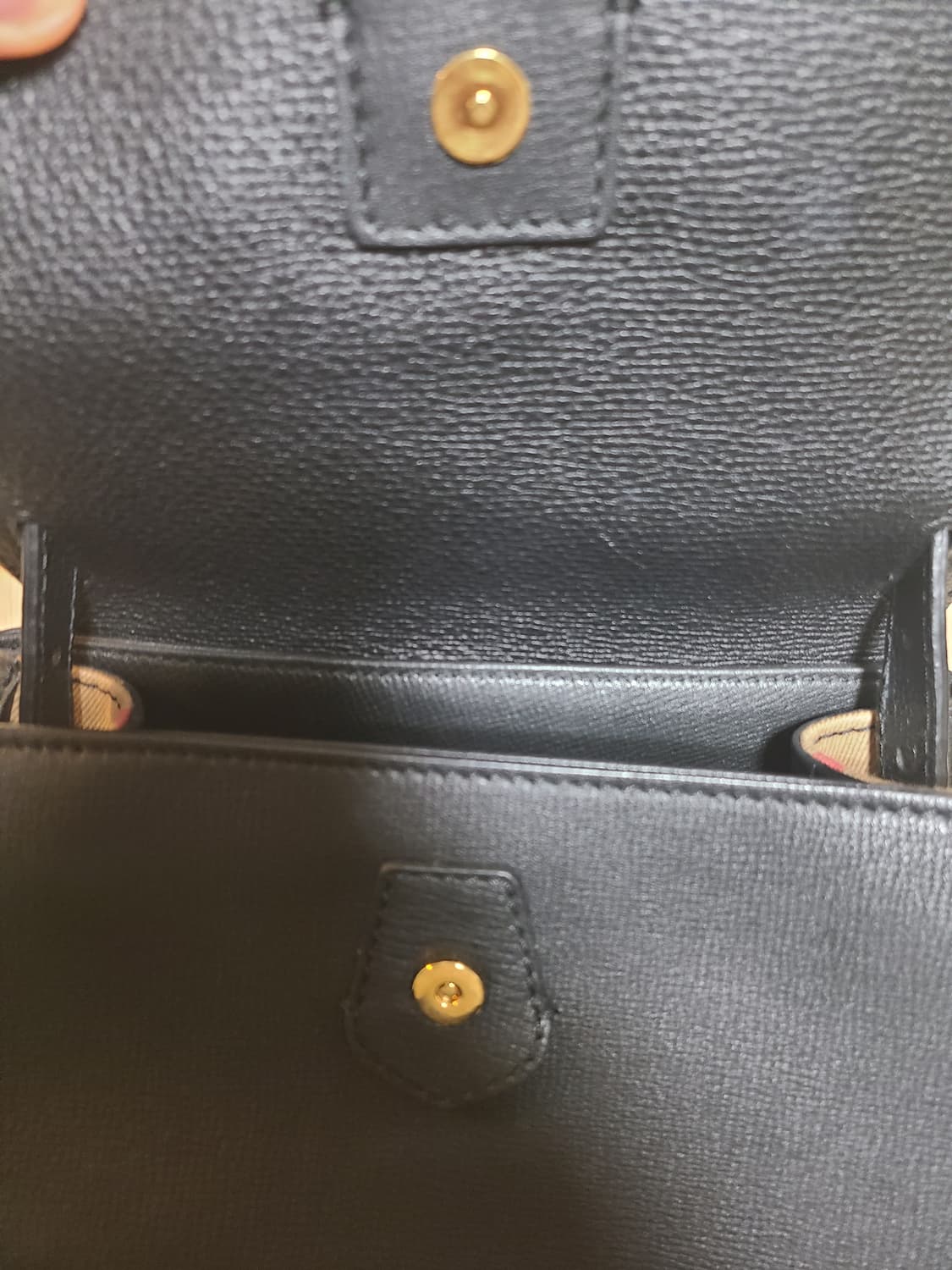 버버리 캠벌리 토트백 상품이미지3