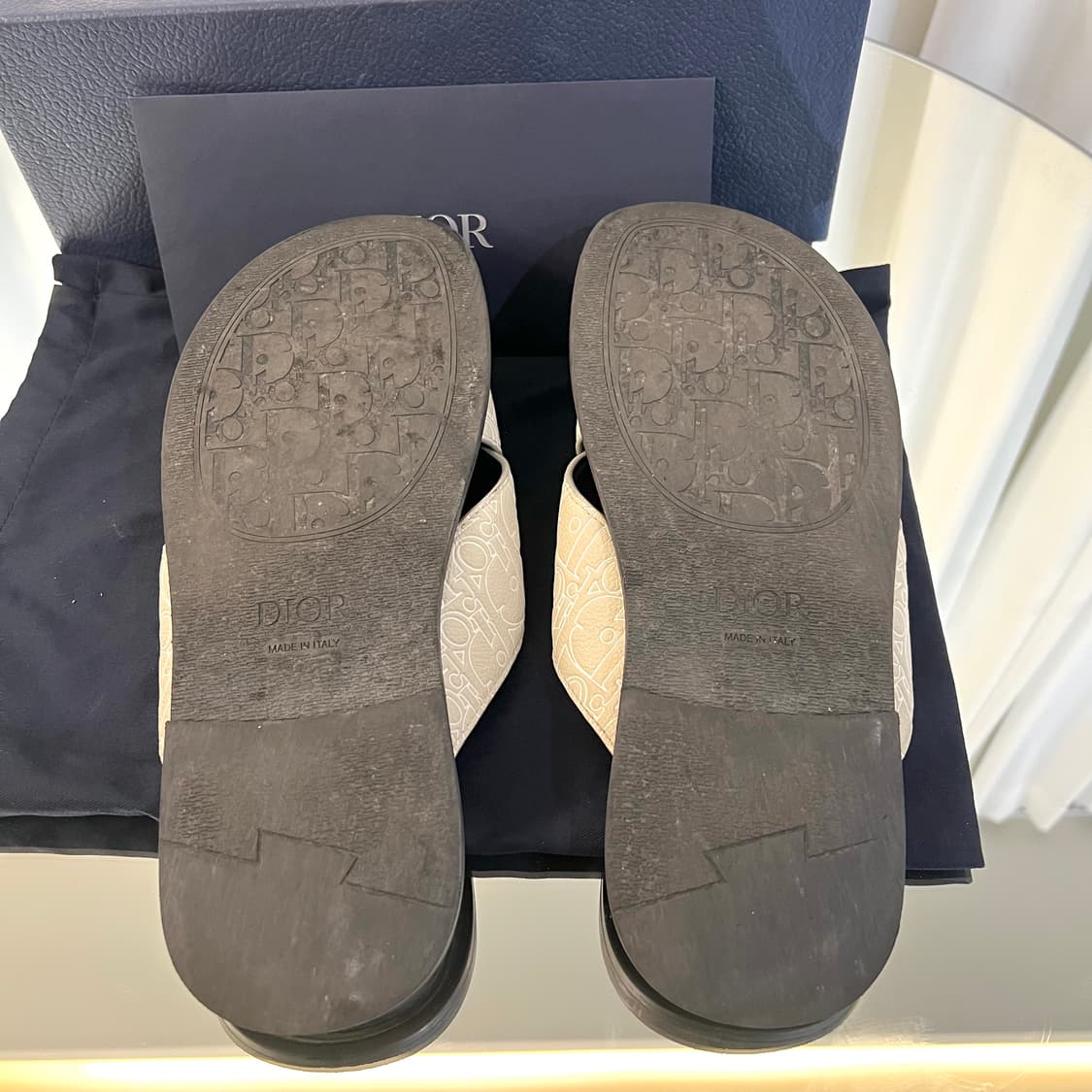 (44) 디올 알리아스 샌들 그래비티 레더 베이지 상품이미지5