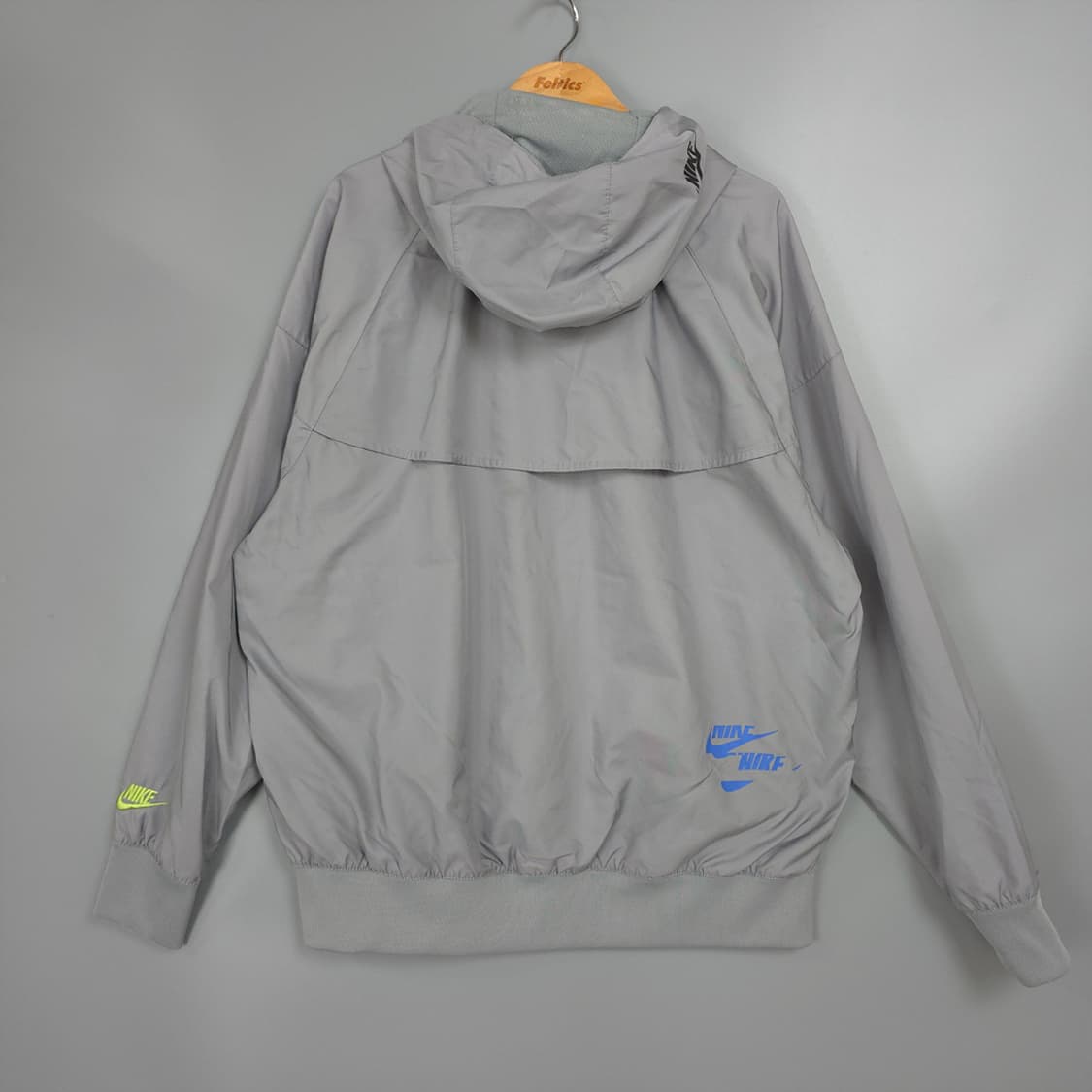 남성용 나이키 Nike 그레이 로고 윈드러너 후드 자켓 XL (105) 상품이미지5