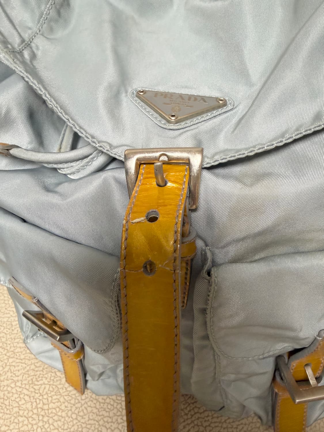 프라다 나일론 라이트 블루실버 백팩 상품이미지4