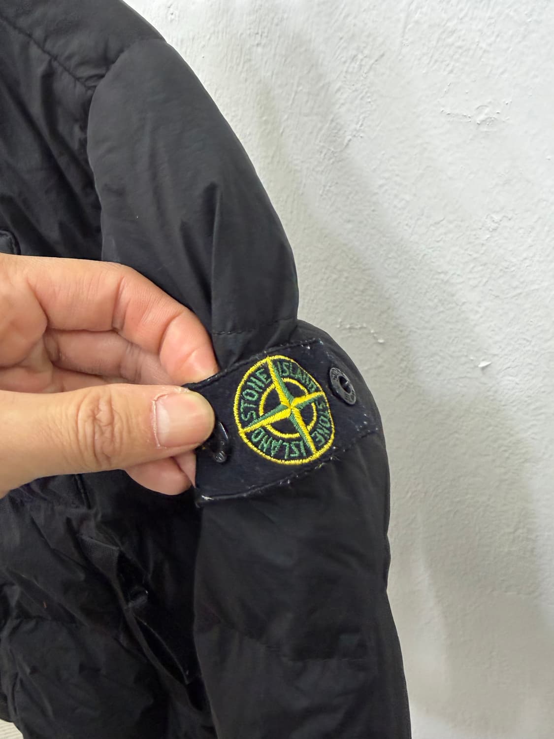 정품) 스톤아일랜드 키즈 블랙 패딩 6Y 상품이미지3