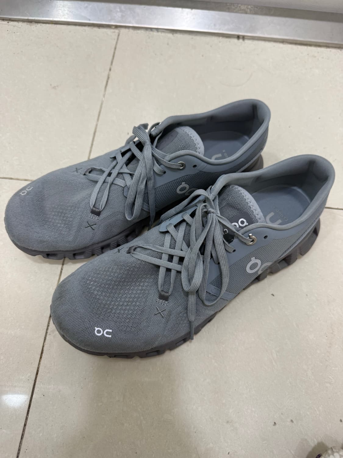 온러닝 클라우드 X3 EU42 UK8 상품이미지1