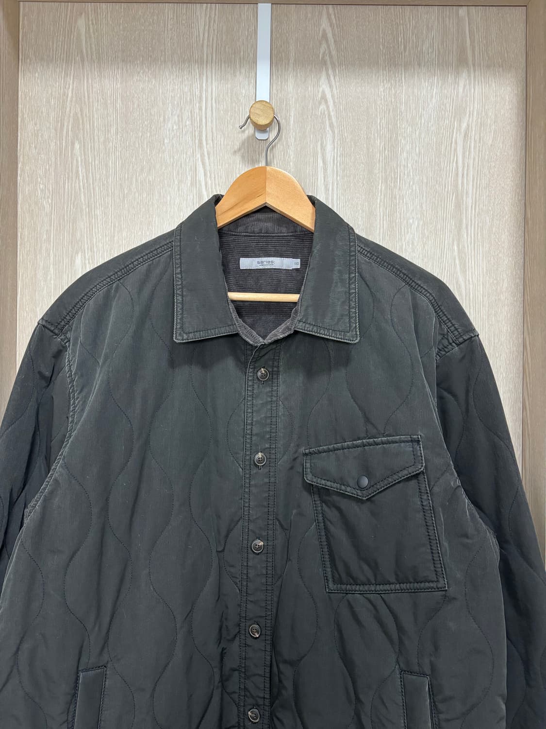 민트급)시리즈 퀼팅 아우터형 셔츠자켓110/차콜 상품이미지2