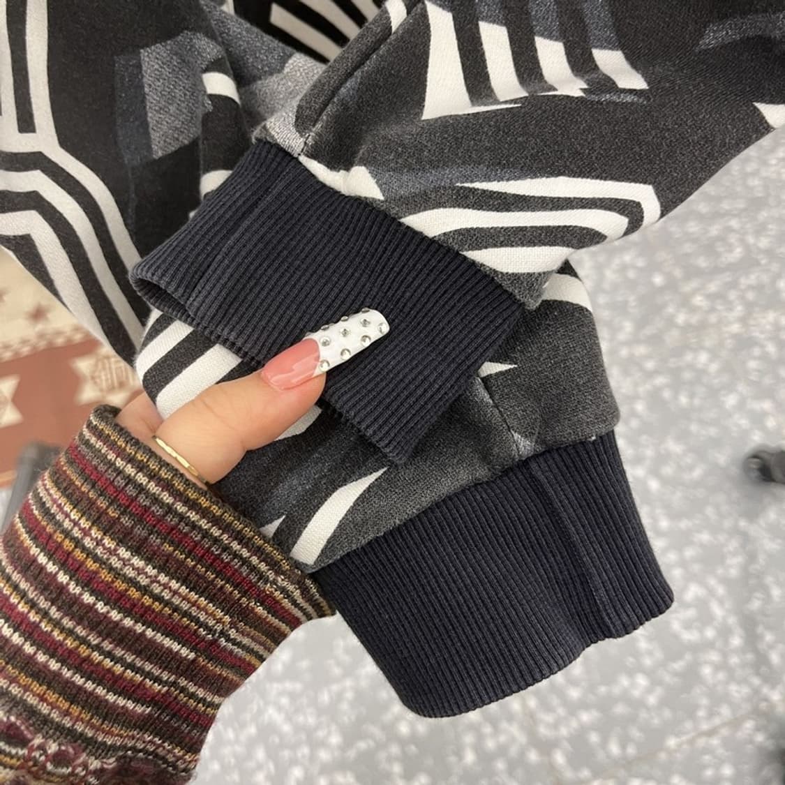 아디다스 스트릿 펑크 키치 기하학 패턴 져지 후드집업 90 C10215 상품이미지8