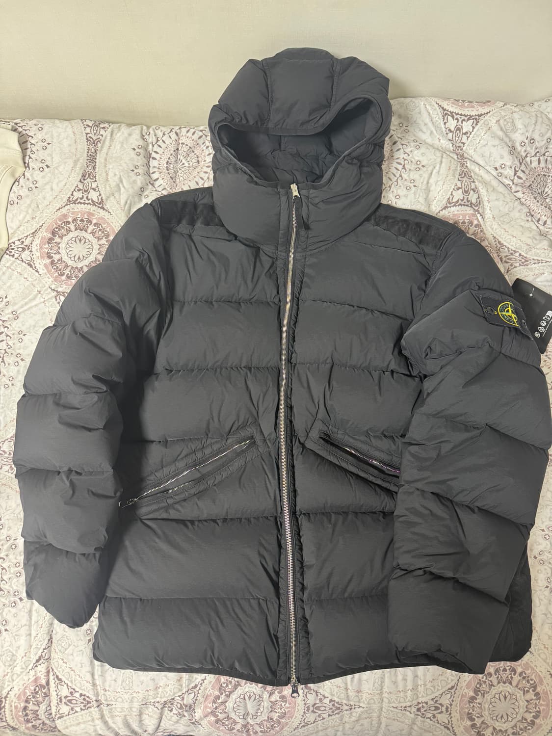 정품 스톤아일랜드 24FW 심리스 후드 패딩점퍼자켓 상품이미지7