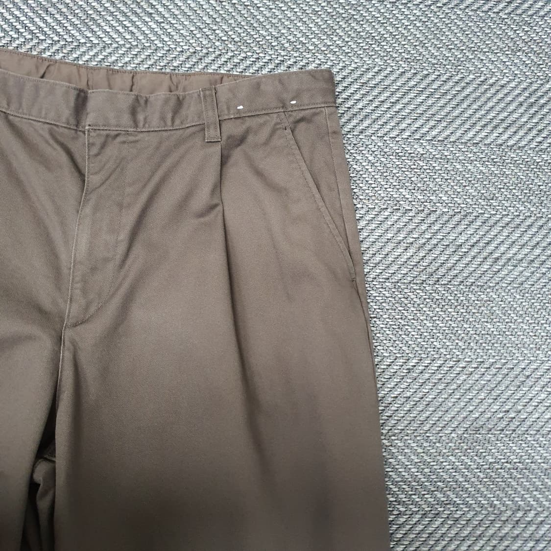 유니클로 와이드 면바지 남자34 상품이미지4