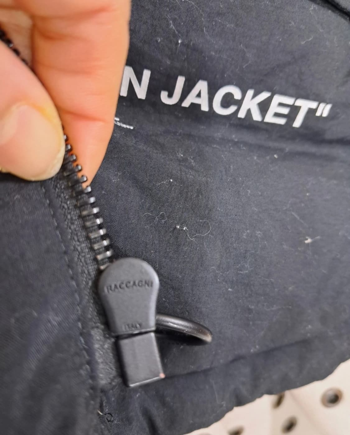 OFF WHITE오프
화이트쿠오트푸퍼패딩 상품이미지6