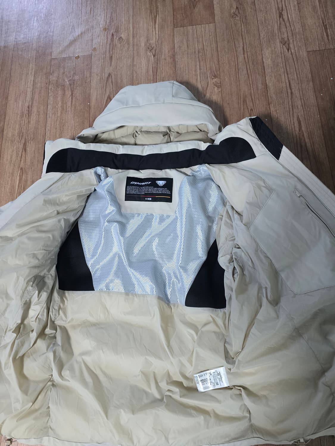 다이나핏 아이보리 카본테크 덱스 구스패딩M 상품이미지3