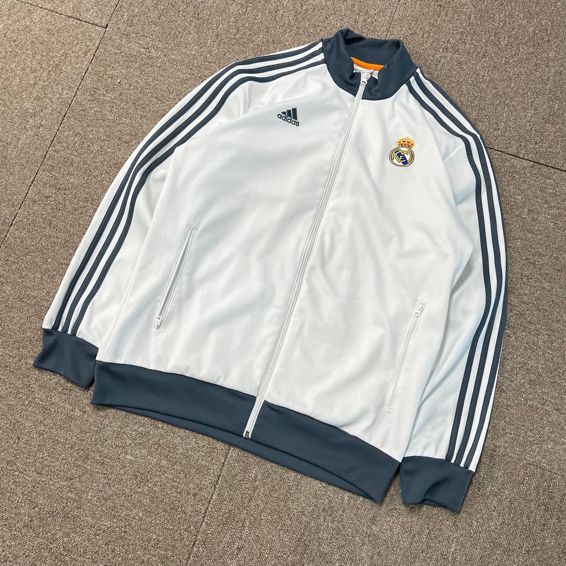 아디다스 레알마드리드 트랙탑  상품이미지1